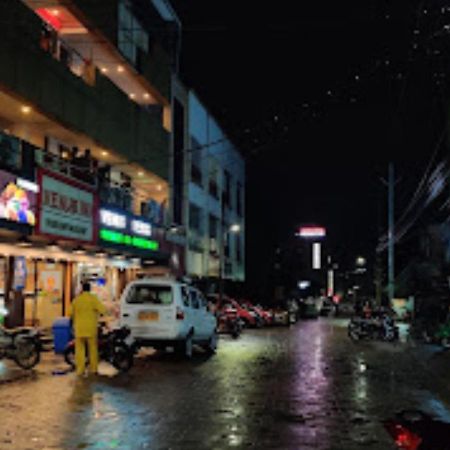 Hotel Venus Inn Bhubaneshwar Bhubaneswar Bagian luar foto