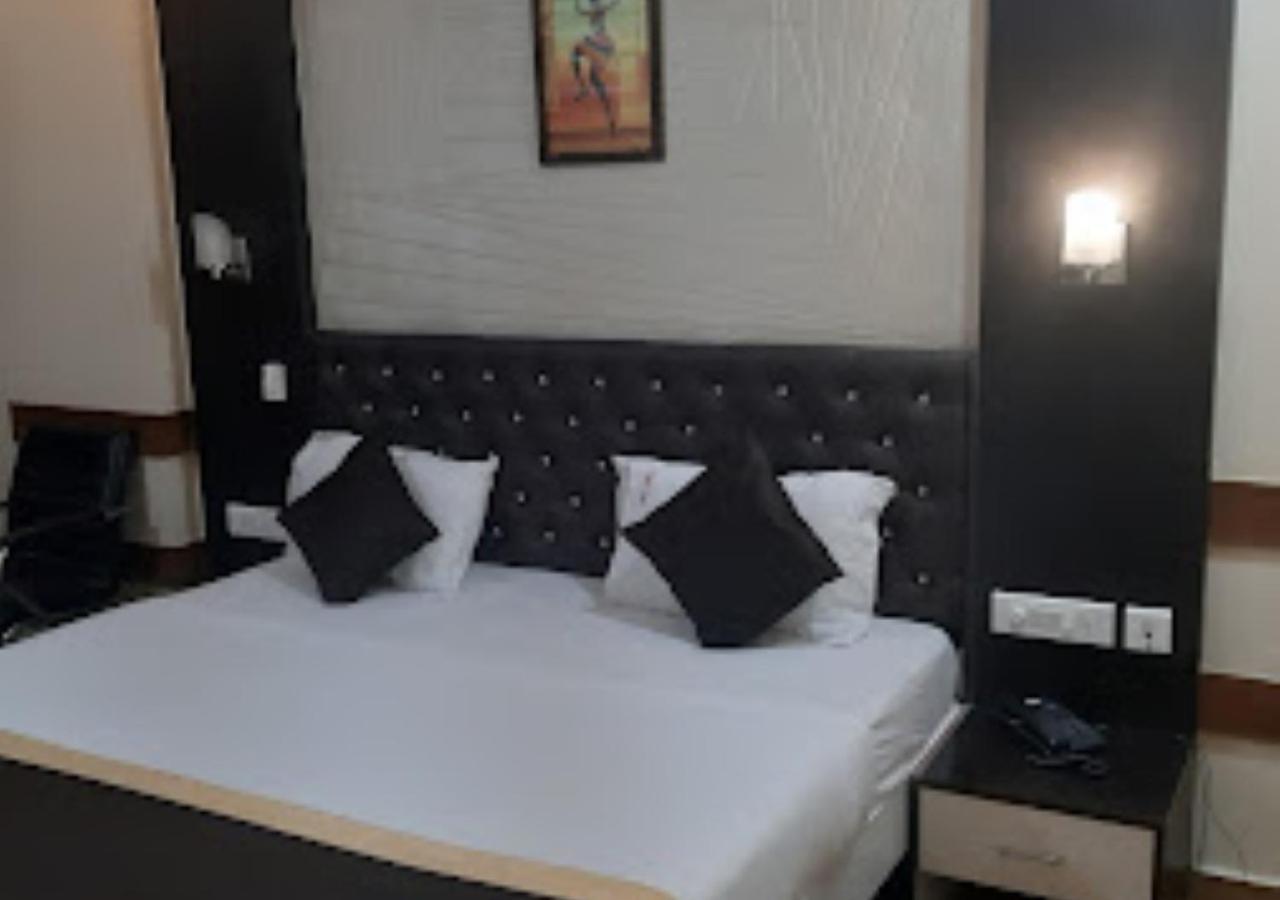 Hotel Venus Inn Bhubaneshwar Bhubaneswar Bagian luar foto