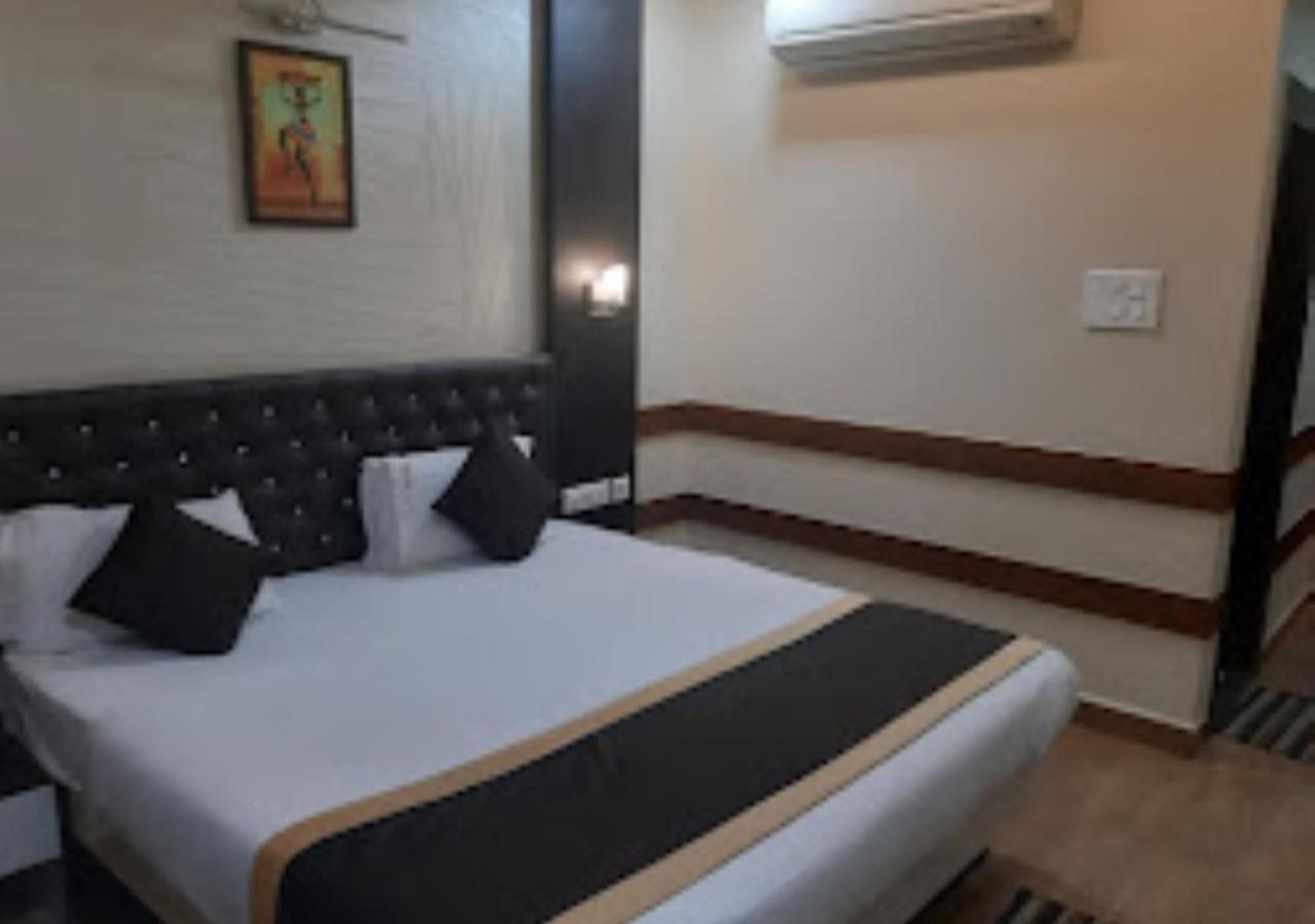 Hotel Venus Inn Bhubaneshwar Bhubaneswar Bagian luar foto