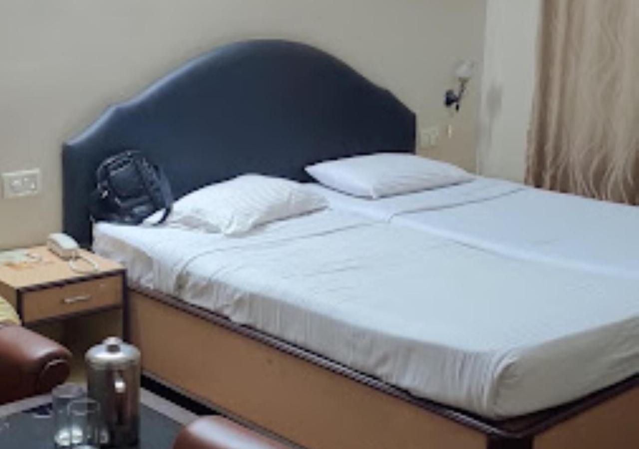 Hotel Venus Inn Bhubaneshwar Bhubaneswar Bagian luar foto